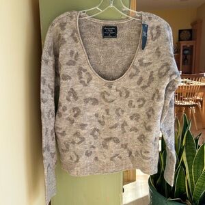 Abercrombie & Fitch Women's Scoop Neck Sweater - Tan/Gray Leopard Print Med NWT